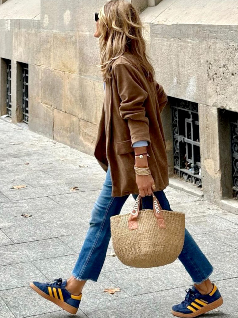 Le panier en raphia tress : une valeur sre pour rafrachir un look !