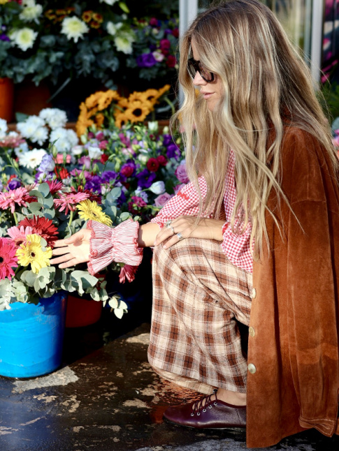 Oui  l'esprit seventies dclin avec fracheur !