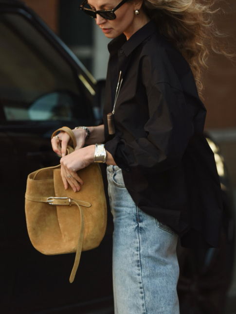 Noir + camel = le bon mix