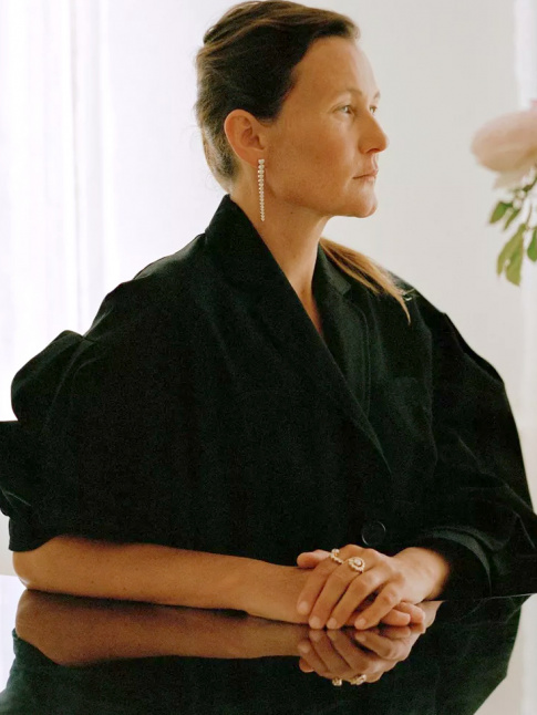 Mlant pure et sophistication, ce look ne manque pas d'impact !