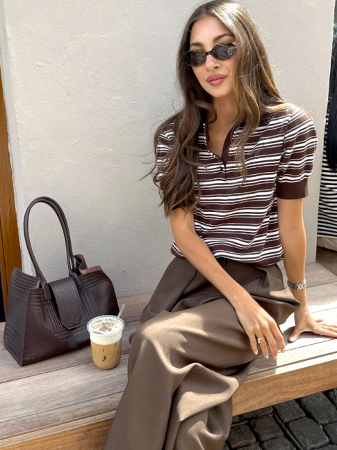 Twist grce  un mix de styles, le camaeu de marron gagne en dsirabilit !