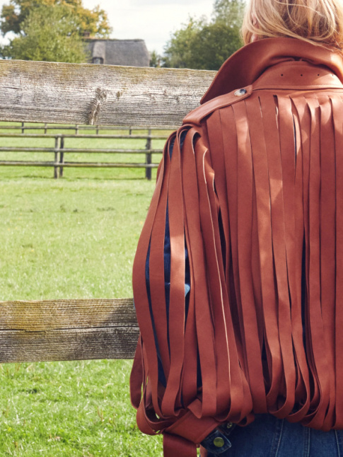  dfaut de protger des intempries, ce blouson en cuir ne manque pas de caractre !