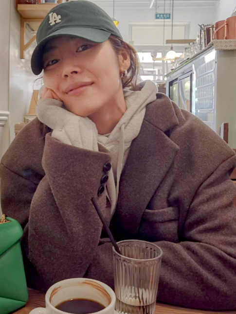 Sweat  capuche + pardessus = le bon mix