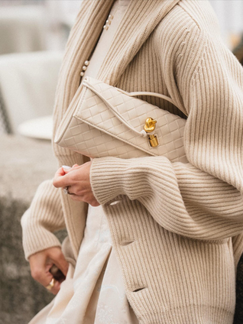 Le mix and match de textures : l'alpha et l'omga des looks travaills en camaeux !