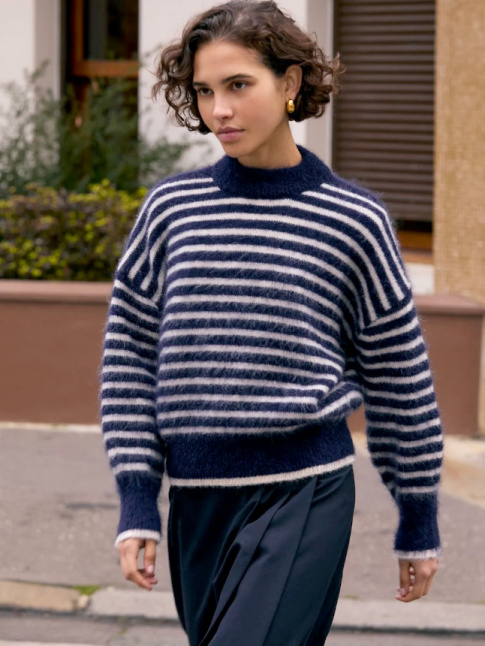 Oui au duo pull marinire moelleux/pantalon  pinces un brin large !