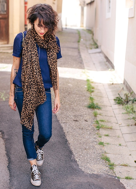 Maxi foulard lopard + slim + converses