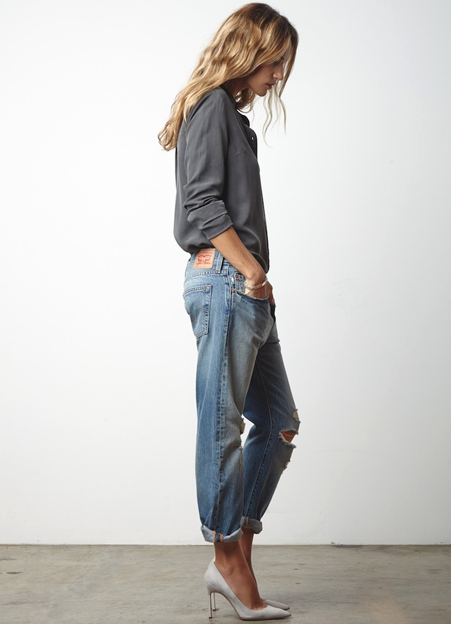 Rien de tel qu'une paire d'escarpins haut perchés pour sophistiquer un jean boyfriend !