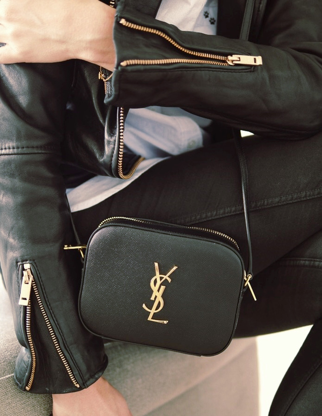 Or + noir + blanc = la bonne combinaison de teintes