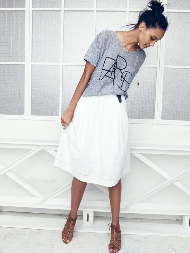 Le tee-shirt loose casual, le meilleur ami des jupes romantiques !