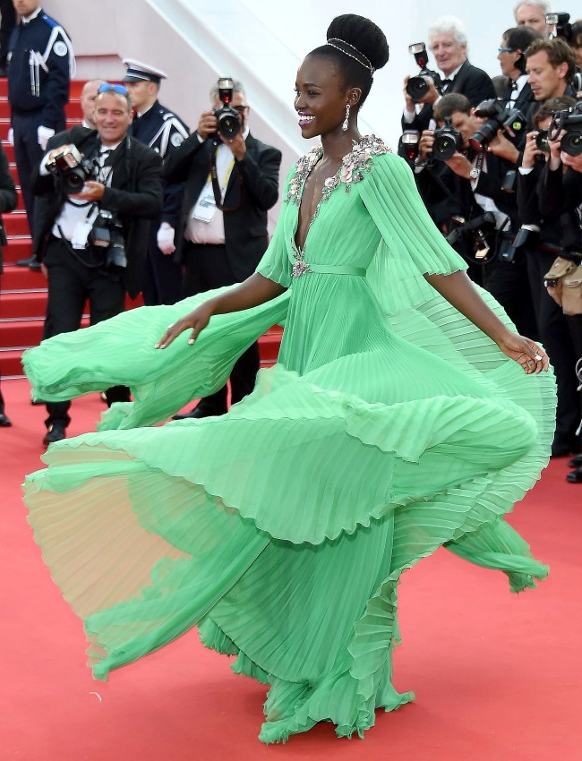 Le vert Gucci sied particuli�rement bien � Lupita Nyong'o