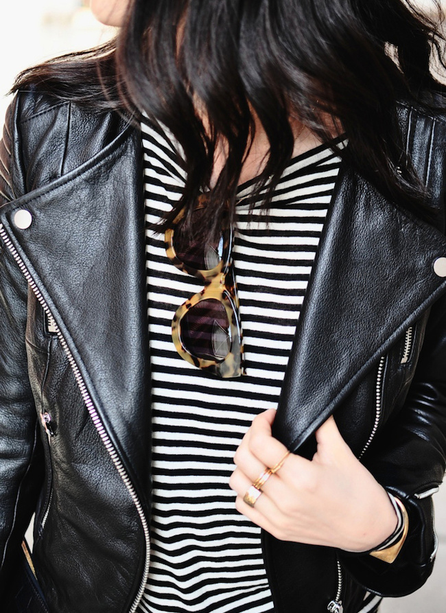 Marini�re + perfecto + lunettes � larges montures en �caille = le bon mix