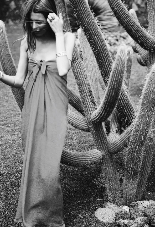 Avec son allure sexy et d�sinvolte, cette robe longue a tout bon !