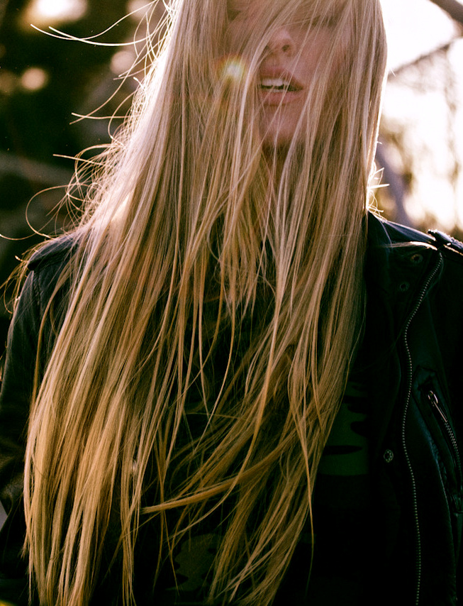 Wanted : des cheveux tr�s tr�s longs !