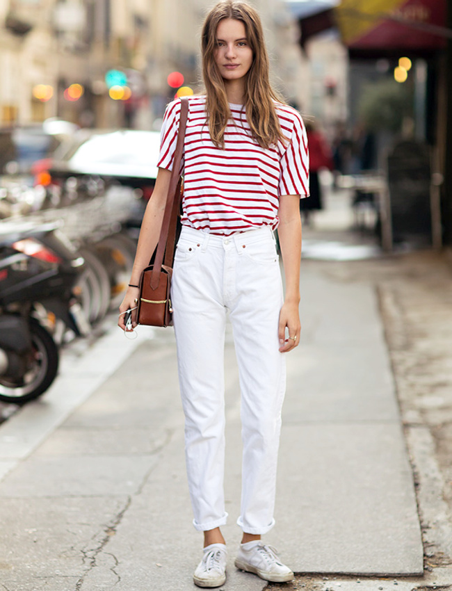 Wanted : un jean droit taille haute blanc roulott� sur la cheville