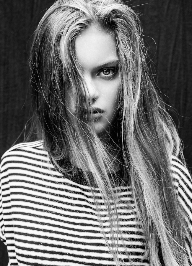 Marini�re + cheveux de surfeuse = le bon mix