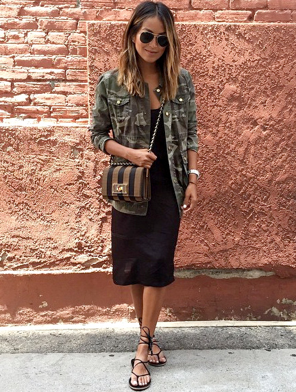 Robe nuisette noire + veste camouflage = le bon mix