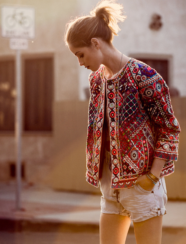 La veste folk, id�ale pour r�chauffer le duo marcel blanc/short en jean !