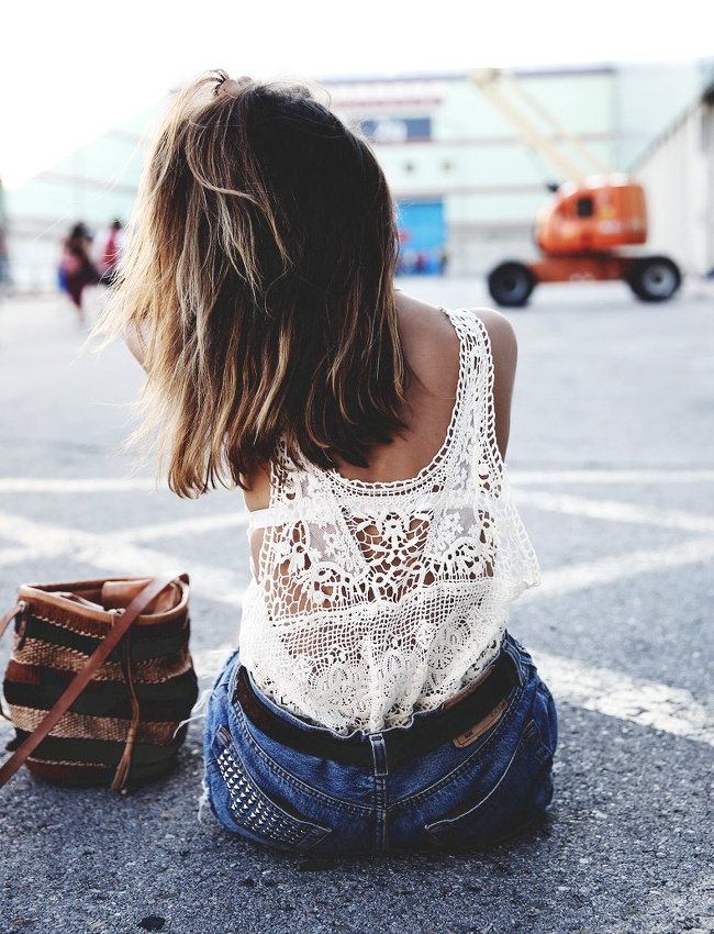 Top en crochet + short en jean type 501 = le bon mix