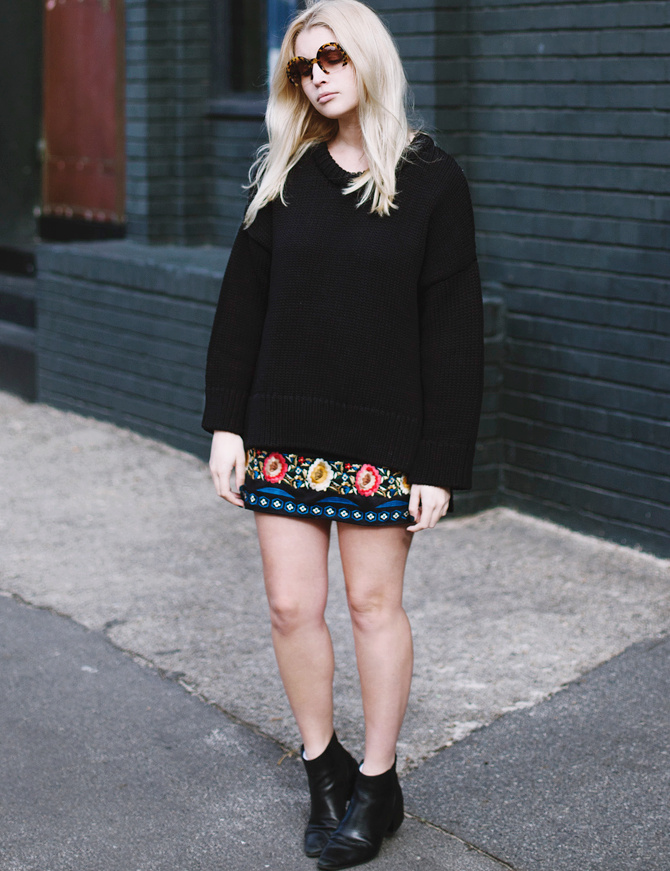 D�s la rentr�e, on pense � t�lescoper gros pull et mini jupe brod�e