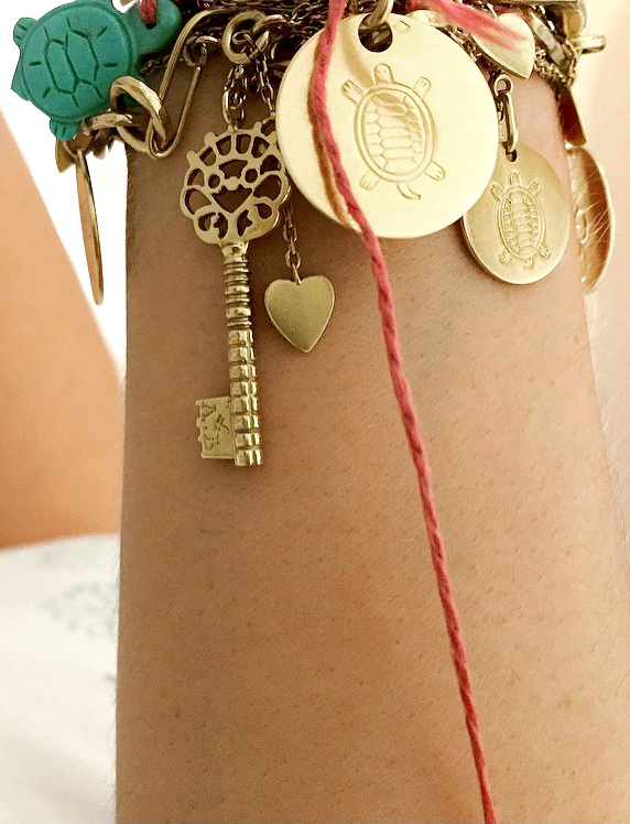 Wanted : un bracelet aux innombrables en breloques !