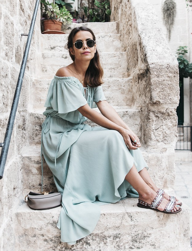 D�clin�e en vert d'eau, la robe longue estivale gagne en subtilit�