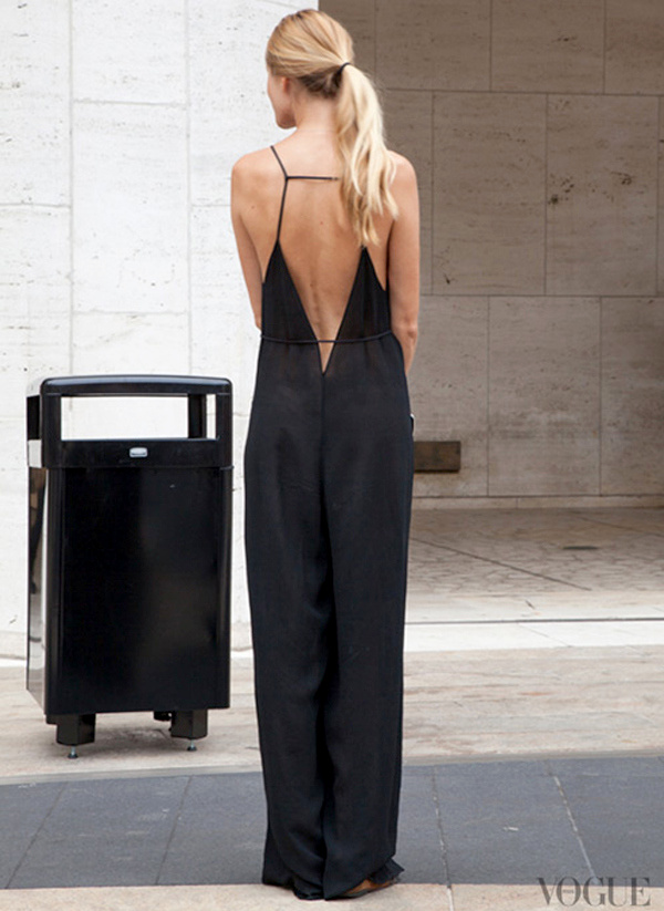 La combi-pantalon dos nu, une bonne alternative � la longue robe noire !