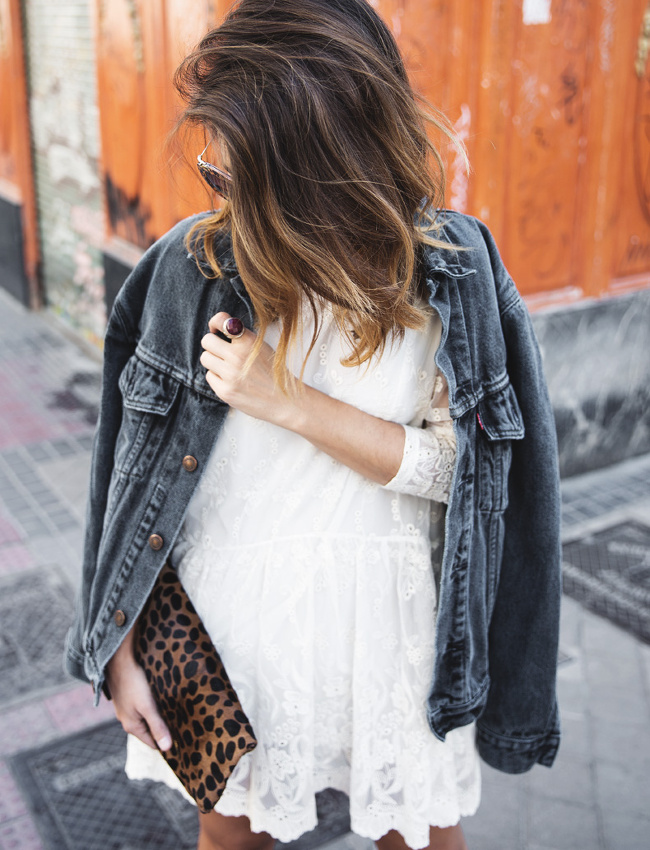 Pour r�chauffer nos robes en dentelle, on pense � piquer la veste en jean de notre fianc� !