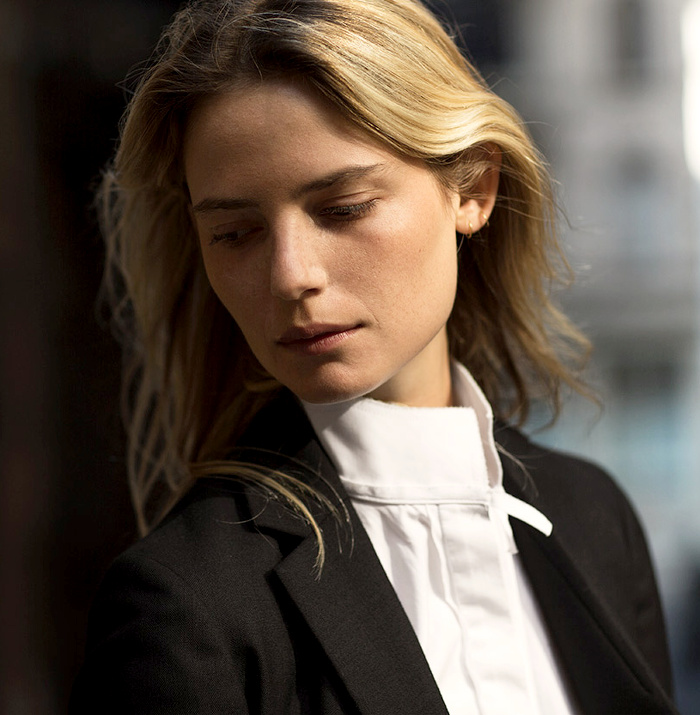 Oui au col de chemise blanche non conventionnel !