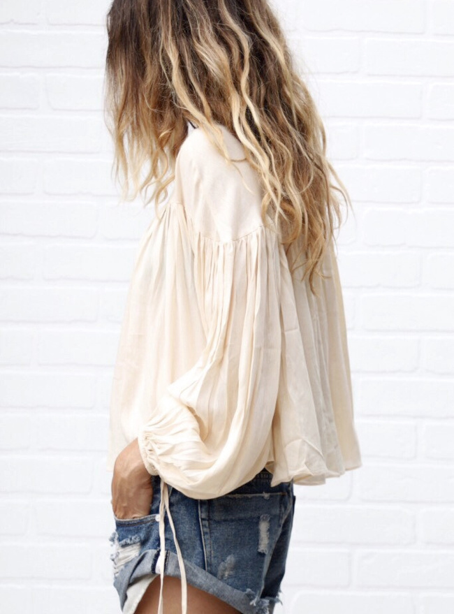 Blouse ample + short destroy = le bon mix