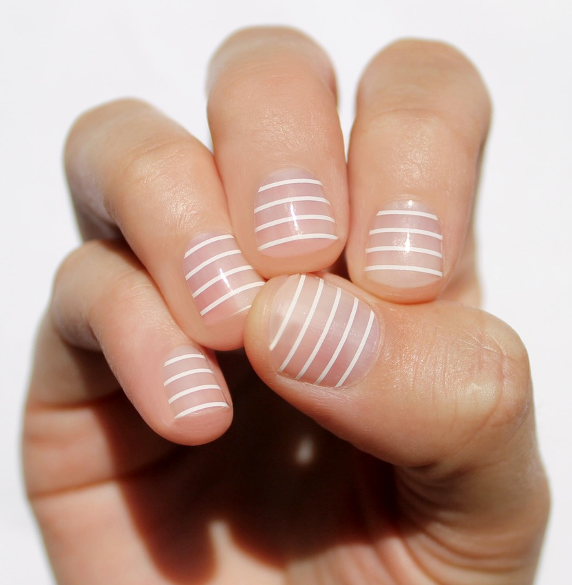 Les rayures s'invitent au rayon manucure !
