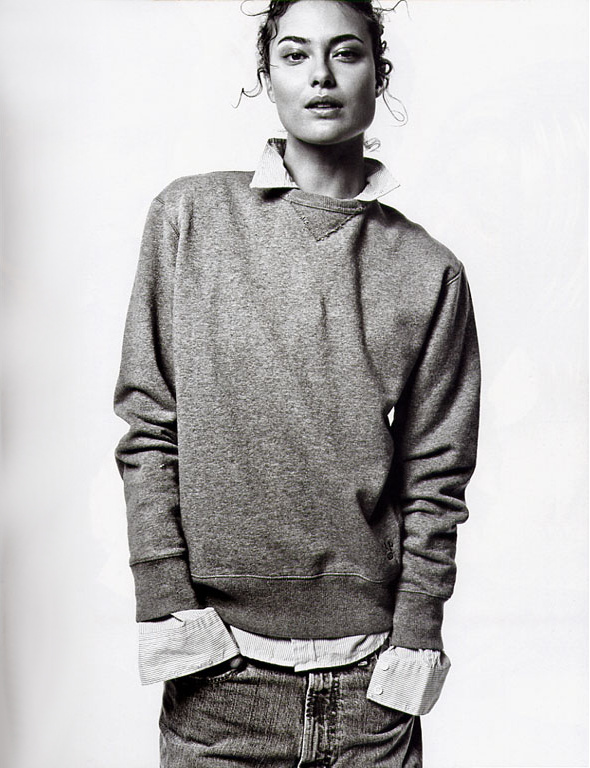 Sweat + chemise qui d�passe = le bon mix