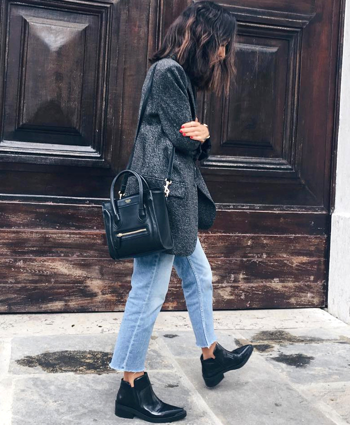 Blazer long gris chin� + jean droit coup� court + low boots = le bon mix