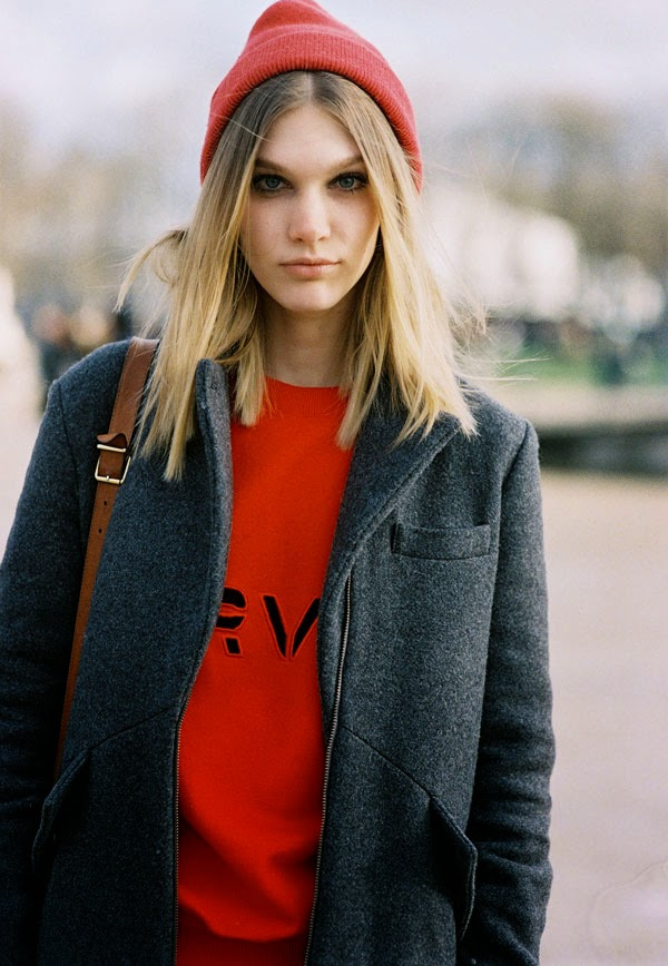 Rien de tel qu'un sweat pour twister un manteau masculin !