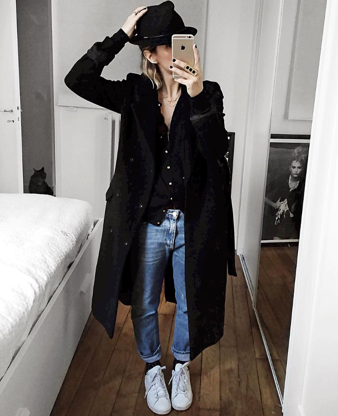 Long manteau + fin gilet port� � m�me la peau = le bon mix