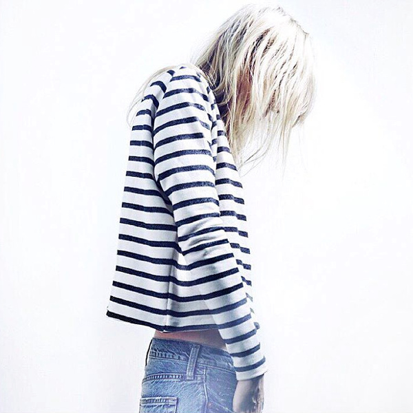 Entre volume raccourci et manches un brin trop longues, cette marini�re a tout bon !