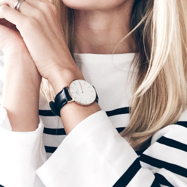 Marini�re + montre sobre � large cadran = le bon mix