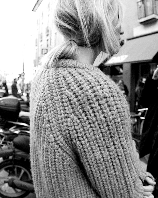 Wanted : un gros pull � manches raglan