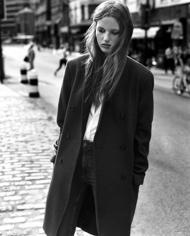 Entre simplicit� m�lancolique et coupe masculine, ce look a tout bon ! 