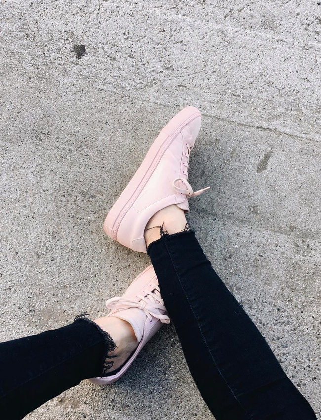 Wanted : des sneakers rose p�le