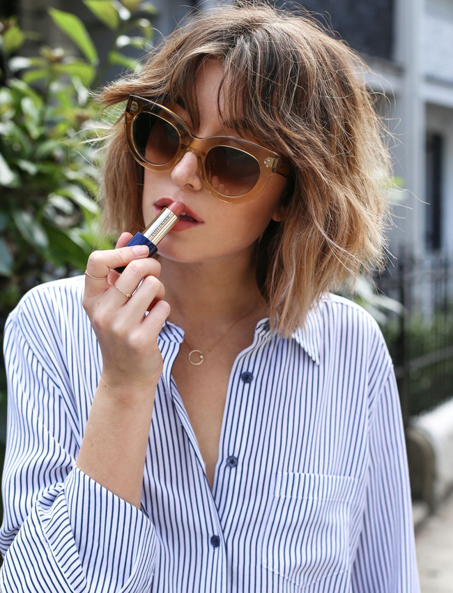 Wanted : des lunettes de soleil marron translucide