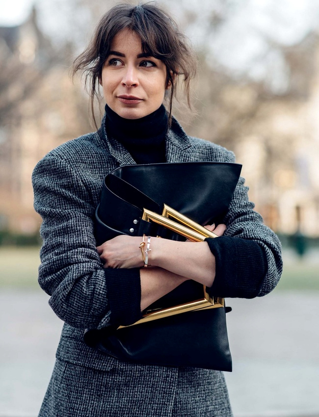 Oui � la frange coiff�e/d�coiff�e !