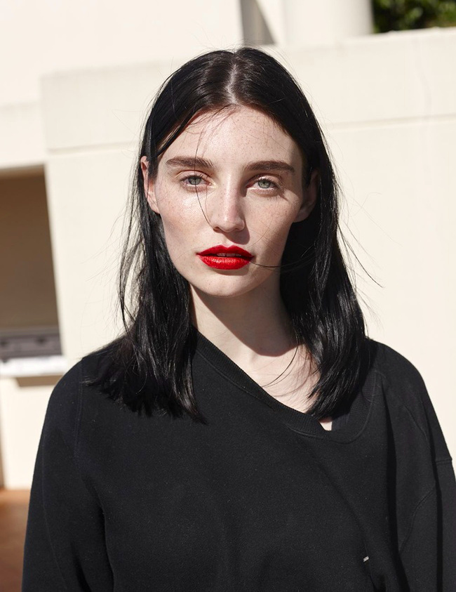 Rien de tel qu'un bouche bien rouge pour r�hausser l'�clat d'un visage !