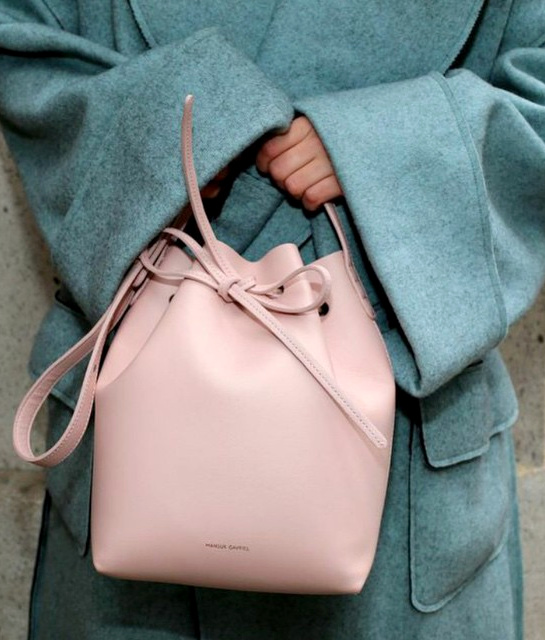 Wanted : un sac seau rose p�le Mansur Gavriel