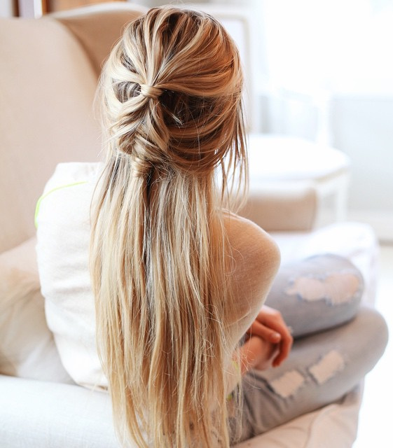 Oui � la double demi-queue floue sur cheveux ultra longs !