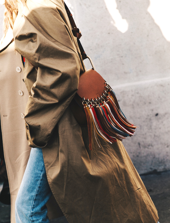 Par� de franges multicolores, le fameux Hudson de chez Chlo� ne manque pas de charme