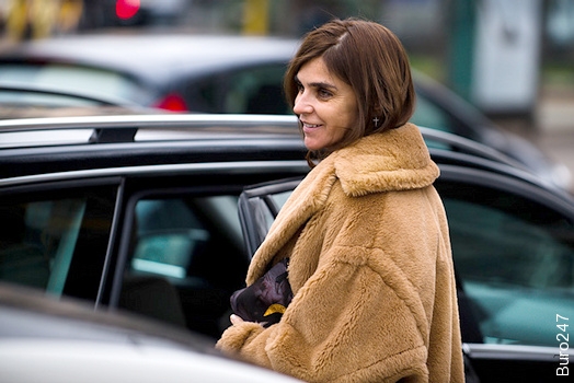 Carine Roitfeld en manteau oversize