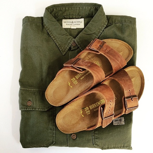 Chemise kaki + Birkenstock