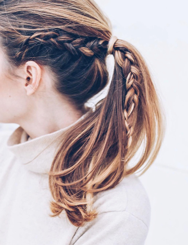 Pour twister une queue de cheval, on pense � la mixer � une large tresse