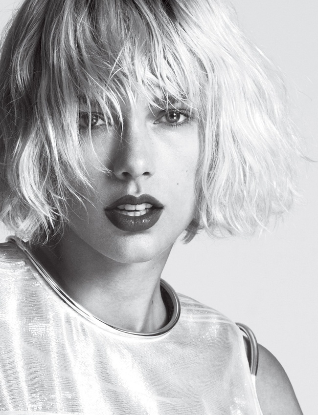 Le carr� l�g�rement ondul� sied bien � Taylor Swift !