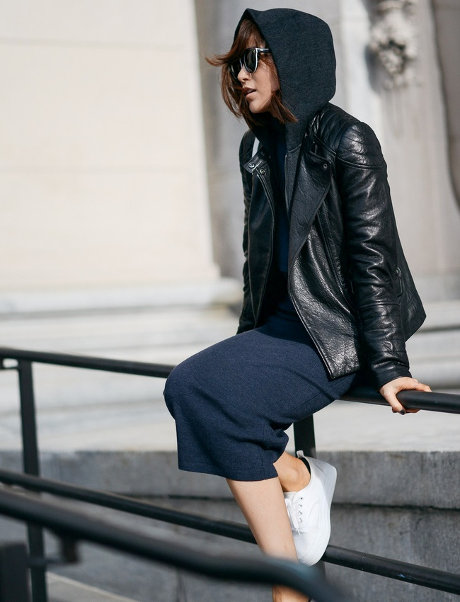 Pour ou contre le blouson en cuir � capuche ?